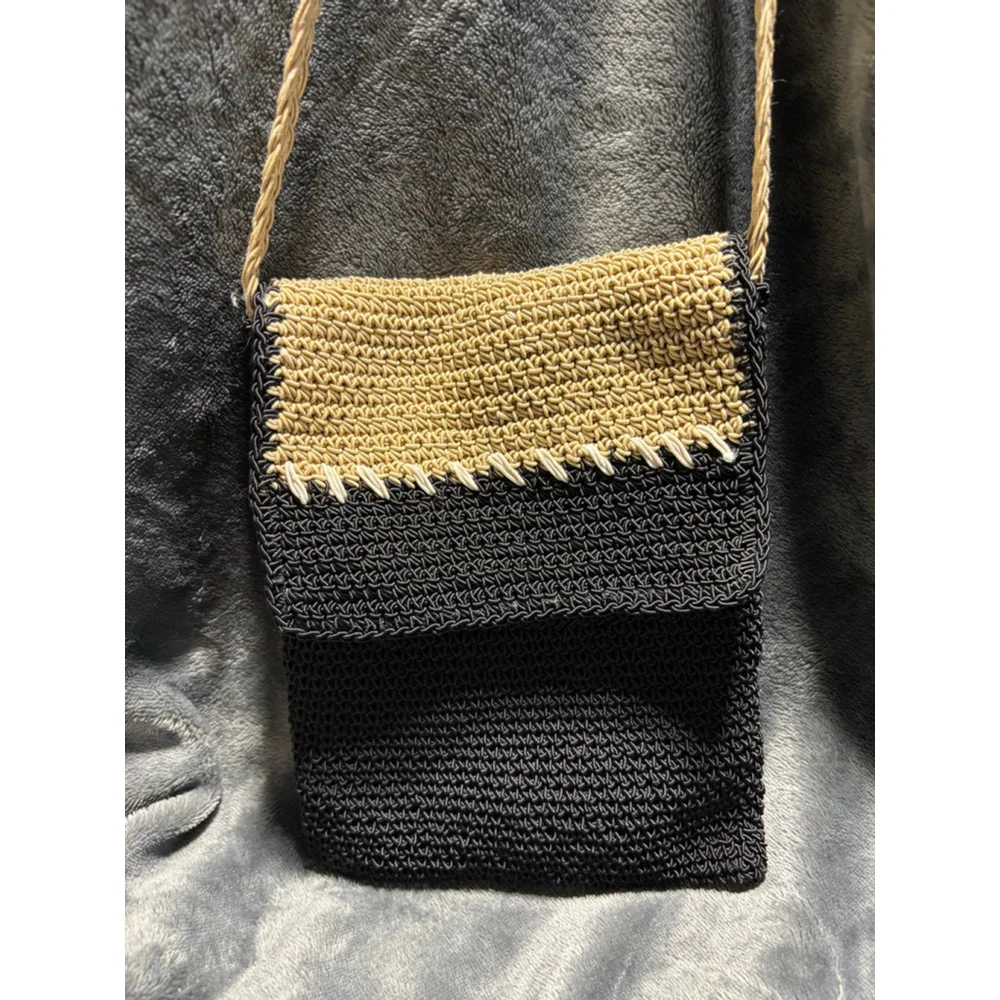 Carlo D'Santi Black and Tan Crochet North/South Crossbody 90s/Y2K Boho